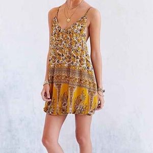 Ecote | Yellow Thea printed Bubble Dress | UO